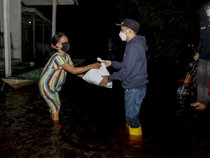 FOTO: Wali Kota Tinjau Korban Terdampak Banjir di Palangkaraya