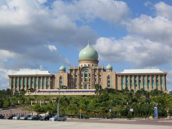 Mengenal Putrajaya, Kota Terhijau di Dunia yang Berada di Malaysia!