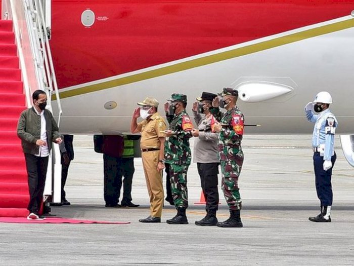 Mendarat di Bandara Kualanamu, Jokowi Disambut Gubernur Sumut Edy Rahmayadi