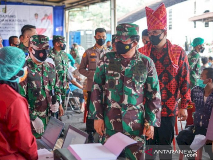 Panglima TNI Minta Kepala Daerah di Sumut Genjot Vaksinasi: Target di atas 30 Persen