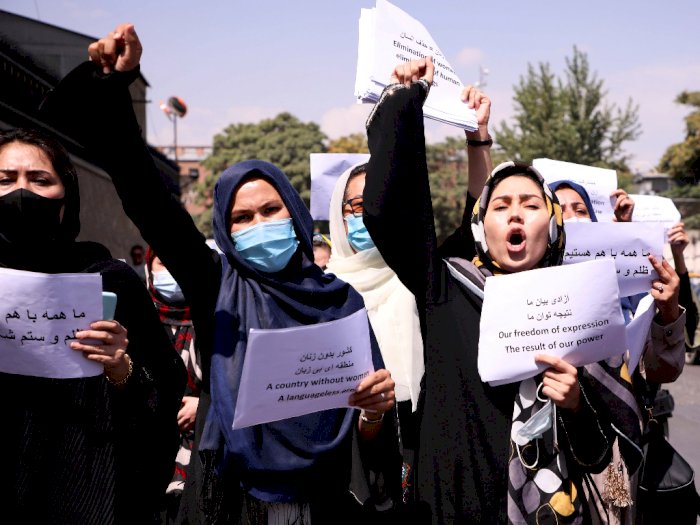 Rezim Baru Taliban, Kementerian Urusan Perempuan  Ditutup