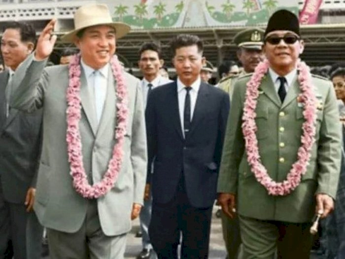 Foto Lawas Pemimpin Korea Utara Kim Il Sung Bertemu Soekarno, Kemesraannya Jadi Sorotan