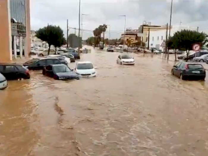 FOTO: Banjir Akibat Hujan Deras Melanda Spanyol Selatan