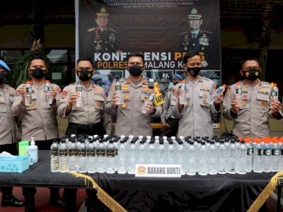 Polresta Malang Kota Sita 2.820 Botol Miras Ilegal yang Hendak Diedarkan