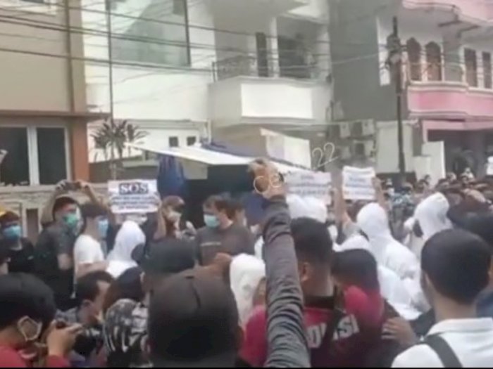 Bosan di Indonesia, Puluhan Pengungsi Afghanistan Demo di Kantor UNHCR, Bikin Kerumunan