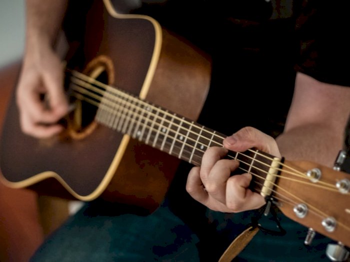 Enak Didengar, Lagu Barat Ini Punya Chord Gitar yang Mudah untuk Dimainkan