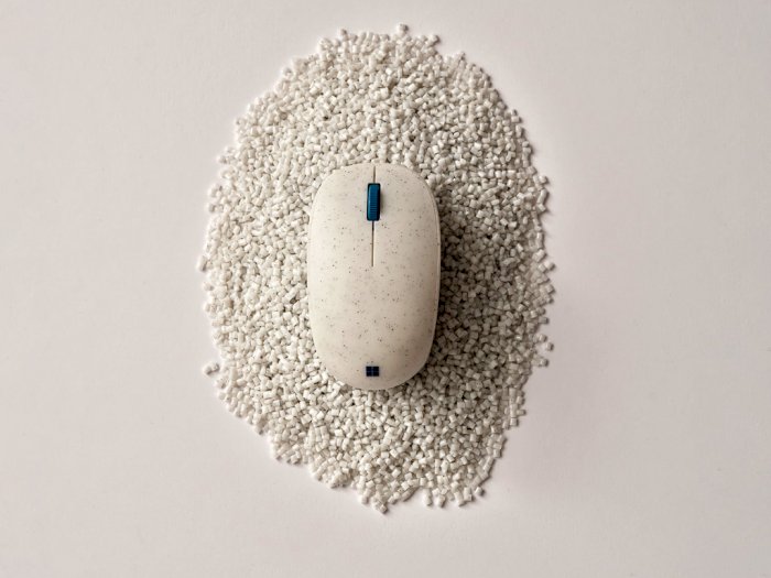 Microsoft Ciptakan Mouse yang Terbuat dari 20 Persen Sampah Plastik Daur Ulang