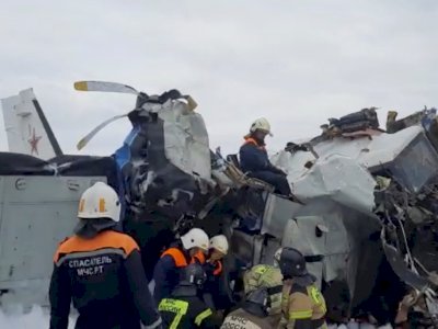 Mesin Mati, Pesawat Penerjun Payung Rusia Jatuh Saat Hendak Pendaratan Darurat