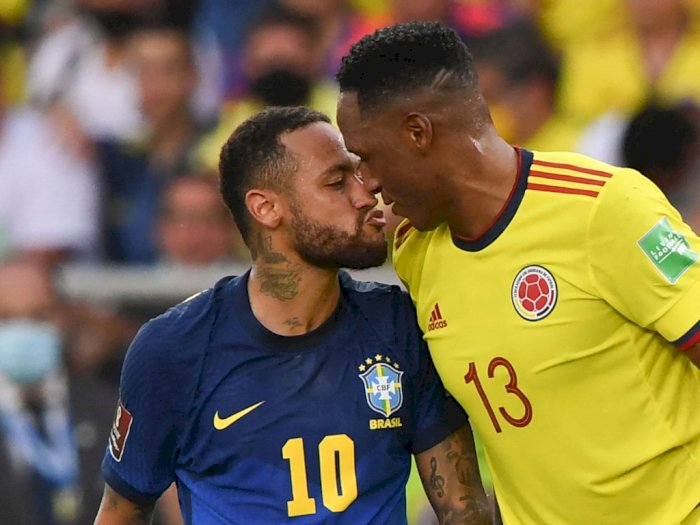 Potret Neymar Monyongkan Bibir ke Wajah Yerry Mina di Laga Kolombia vs Brazil, Ngapain?