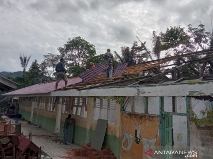 Meski Sudah Diganti, DPRD Padangsidempuan Desak Polisi Tangkap Pencuri Atap SD