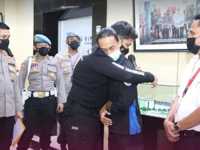 Kapolda Banten Minta Maaf soal Aksi Banting Pendemo