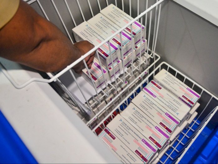 Hore! Ratusan Ribu Dosis Vaksin AstraZeneca dan Pfizer Kembali Tiba di Indonesia