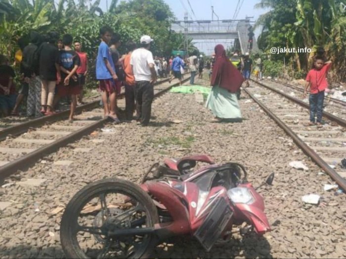 Tragis, Pemotor Tewas Tertabrak Kereta Api di Tanjung Priok, Nekat Terobos Palang