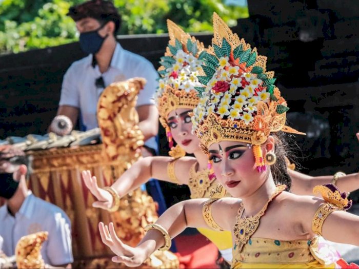 Bali Resmi Dibuka, Menparekraf: Kesehatan Wisman adalah Syarat Utama