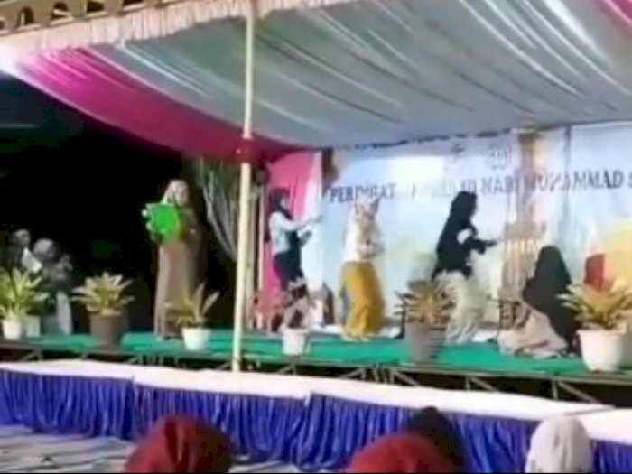 Viral Video ABG Joget TikTok di Atas Panggung saat Rayakan Maulid Nabi, Diduga Karena Ini