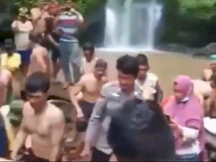 Diduga Gagal Selfie di Air Terjun, Tiga Pemuda di Lampung Tewas Tenggelam