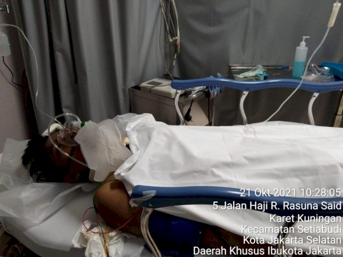Merinding! Seorang Warga Terjatuh dari Proyek LRT di Jaksel