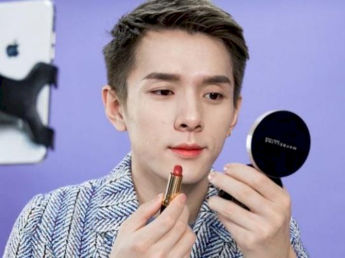 Influencer China yang Dijuluki 'Lipstick Brother' Raup Keuntungan Rp26 T dalam Satu Hari