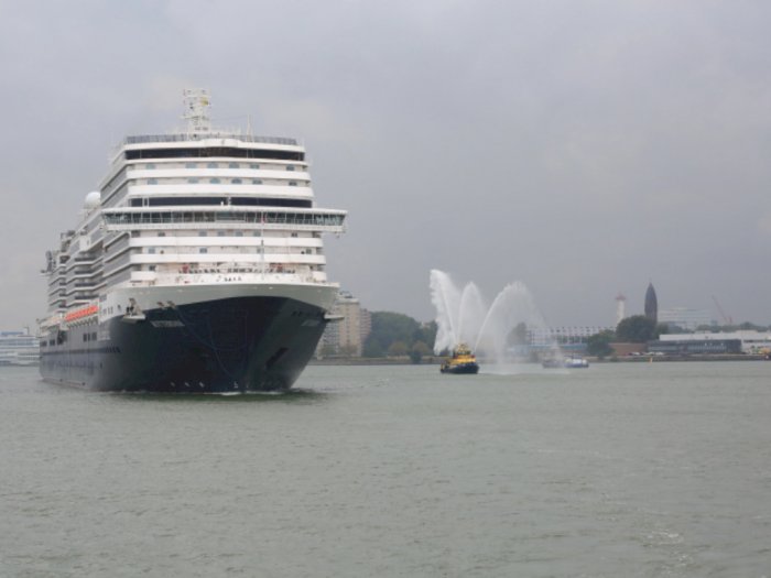 Rotterdam Holland America Line Melakukan Pelayaran Perdananya
