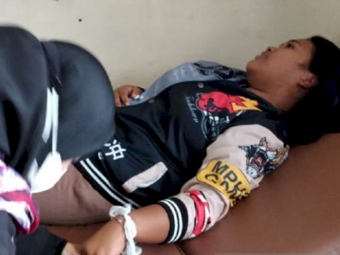 Kasus Keracunan Massal di Sukabumi, Petugas Sita Sampel Makanan Untuk Diuji di Lab