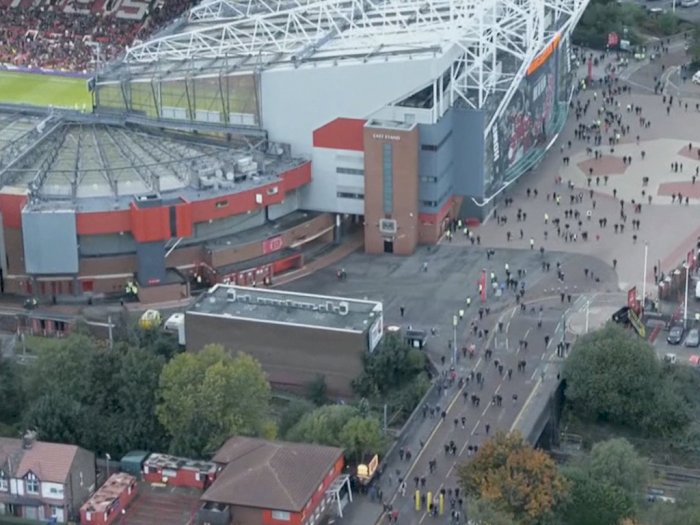 MU Kena 'Senggol' Liverpool, Ratusan Fans Tinggalkan Old Trafford Sebelum Laga Berakhir