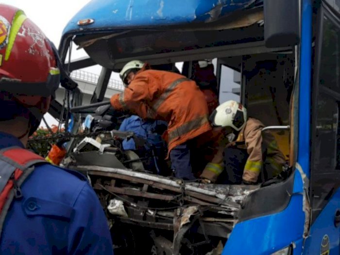 Polisi Cek Rekam Medis Sopir Bus yang Terlibat Kecelakaan Maut di Cawang