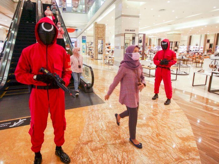 'Demam Squid Game' Melanda Indonesia dan Dunia, Pink Soldier Mengawasi di Mana-mana