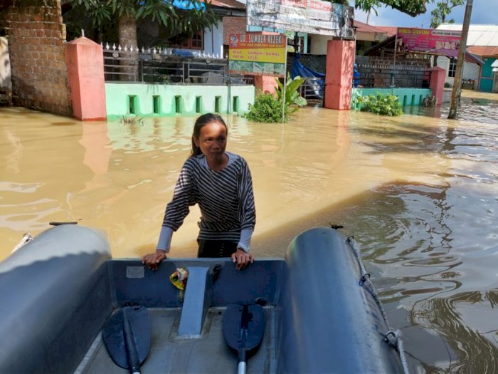 3 Hari Ribuan Rumah di Sergai Terendam Banjir, Warga Mulai Terdampak Penyakit