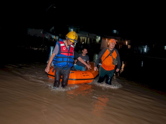 Banjir Rendam Ratusan Rumah di Rangkasbitung, Berikut Foto-fotonya