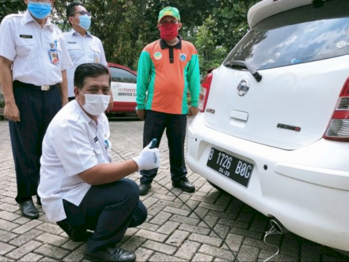 Cukup 3 Menit Uji Emisi,  Sudin LH Jakarta Barat Loloskan Ratusan Mobil 