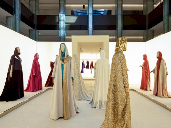 Ditujukan untuk Wanita Muslim, Valentino Luncurkan Koleksi Haute Couture Abaya