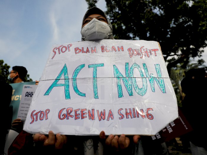 Protes Aktivis Lingkungan Terhadap Pernyataan Presiden Jokowi di COP26, Ini Foto-fotonya