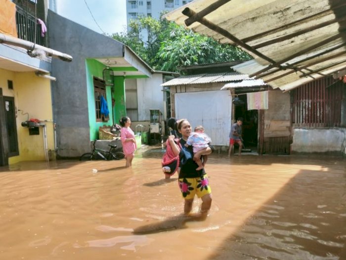 Bukan karena Hujan, Banjir di Jakarta Barat Disebabkan  Air Kiriman dari Bogor