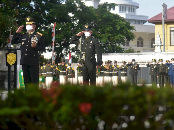 Upacara Ziarah Makam Peringati Hari Pahlawan di Aceh, Ini Foto-fotonya