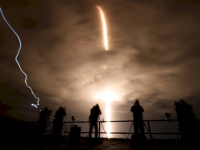 Peluncuran Roket SpaceX Falcon 9, Berikut Foto-fotonya