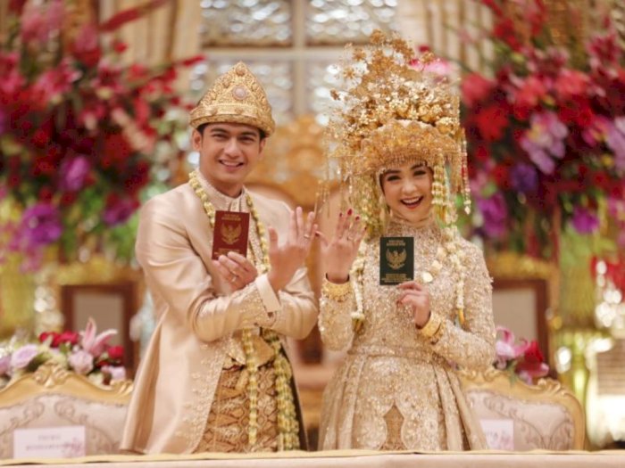 Ria Ricis dan Teuku Ryan Resmi Menikah, Momen Bahagia Terpancar dari Resepsi Pernikahan