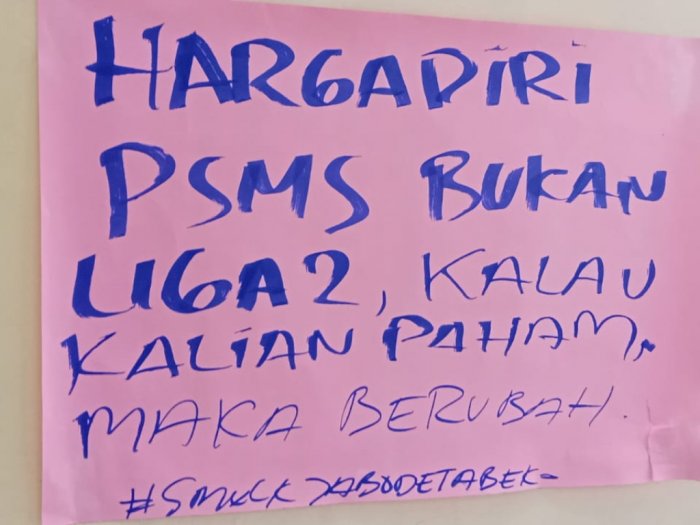 Markas PSMS Medan Penuh Poster Kritikan, SMeCK Hooligan: Harga Diri PSMS Bukan Liga 2