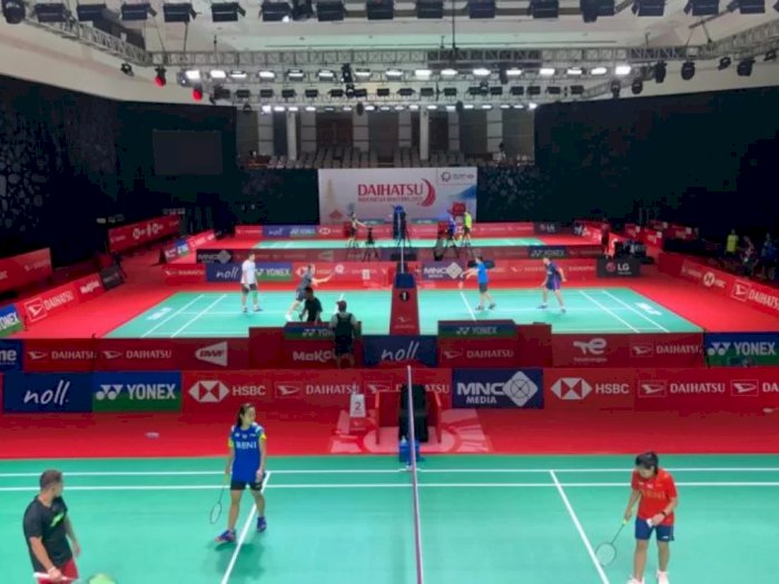 Skuad Indonesia Coba Latihan di Lapangan Utama Indonesia Badminton Festival 2021