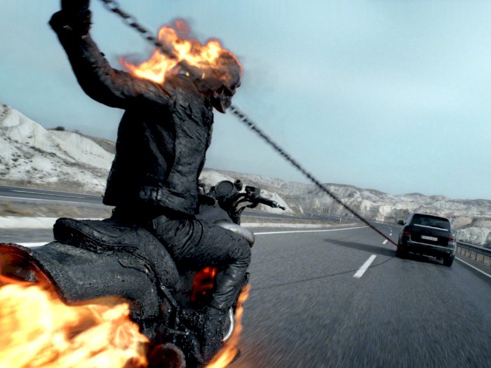 Ghost Rider: Spirit of Vengeance, Aksi Johnny Blaze Memburu Setan