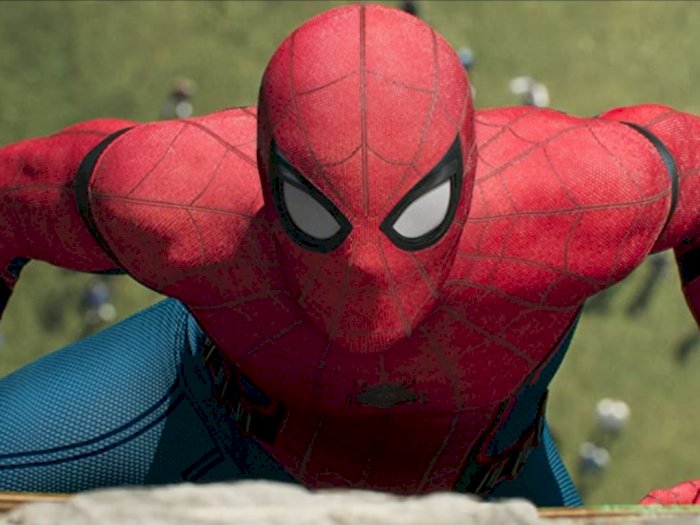Alasan Mengapa Spiderman Diciptakan Memakai Kostum dan Topeng Serba Tertutup 