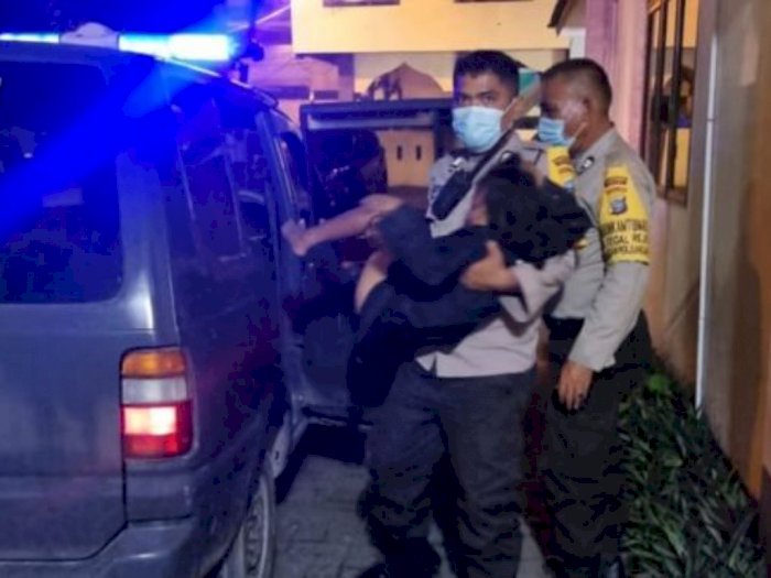Viral, Polisi di Medan Selamatkan Bocah Perempuan ODGJ yang Terlantar