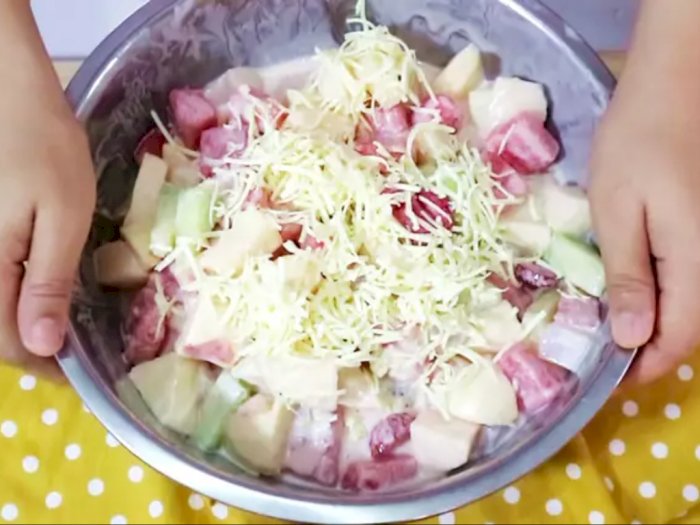 Enaknya Makan Salad Buah Saus Yoghurt, Coba  Kita Bikin Sendiri Yuk