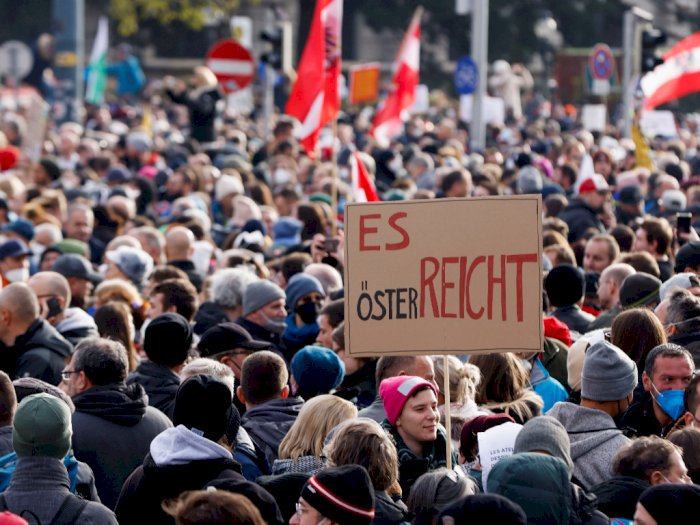 Pengunjuk Rasa di Austria Bentrok dengan Polisi, Tak Terima Aturan Baru Covid-19