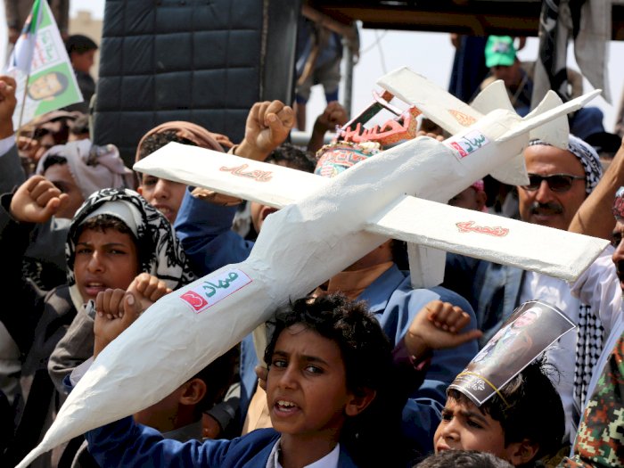 Houthi Lancarkan Serangan Drone ke Saudi, Balas Hantaman 13 Titik Militer di Yaman