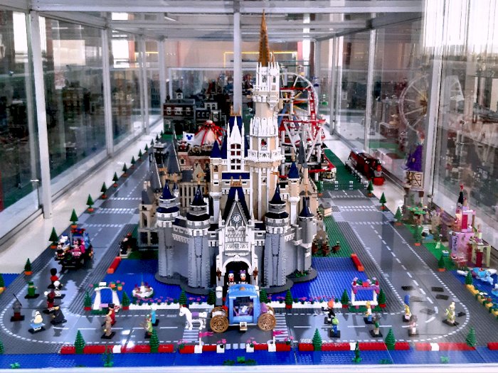 Unik! Ternyata Ada Museum Lego yang Simpan Ratusan Koleksi di Medan
