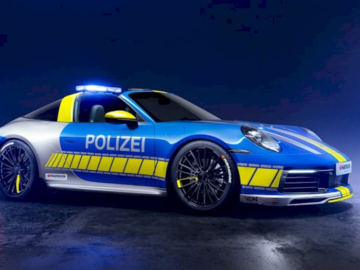 Polisi Jerman Makin Ganteng Kalau Pakai Mobil Ini tapi Sayangnya Cuma Pajangan