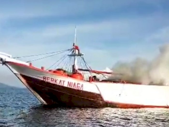 Tim SAR Pangkalpinang Berhasil Selamatkan 9 ABK Kapal Terbakar