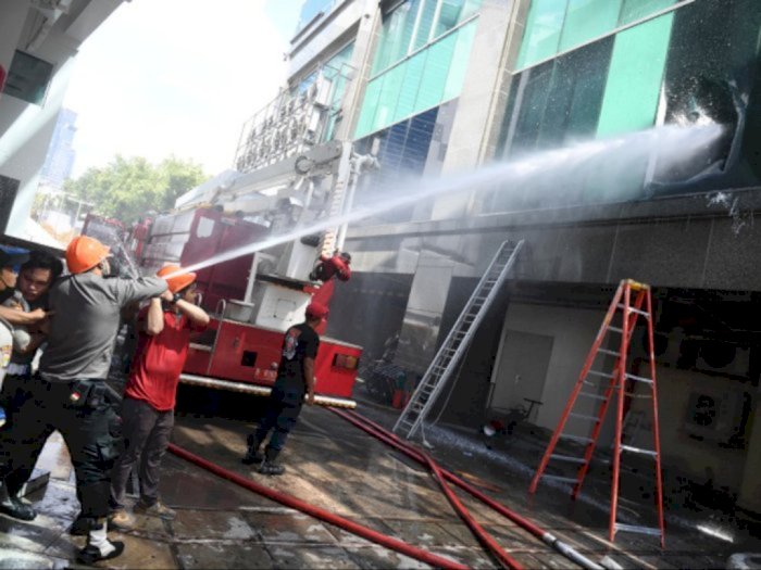Usut Penyebab Kebakaran Gedung Cyber Jakarta, 4 Orang Diperiksa Polisi