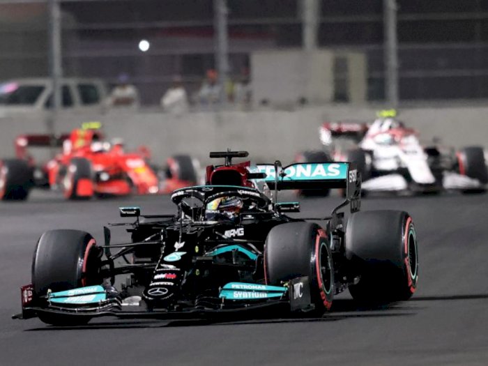 GP Arab Saudi: Lewis Hamilton Selesaikan Latihan Bebas ke-2 dengan Waktu Tercepat