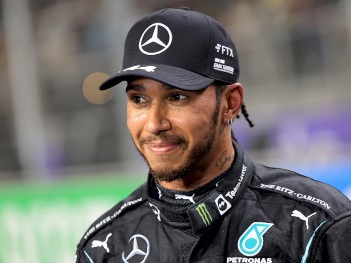 F1 GP Arab Saudi: Hamilton Rebut Pole Position, Verstappen Tabrak Pagar Pembatas